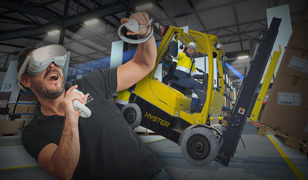 Virtual Reality for risk prevention in logistic warehouses